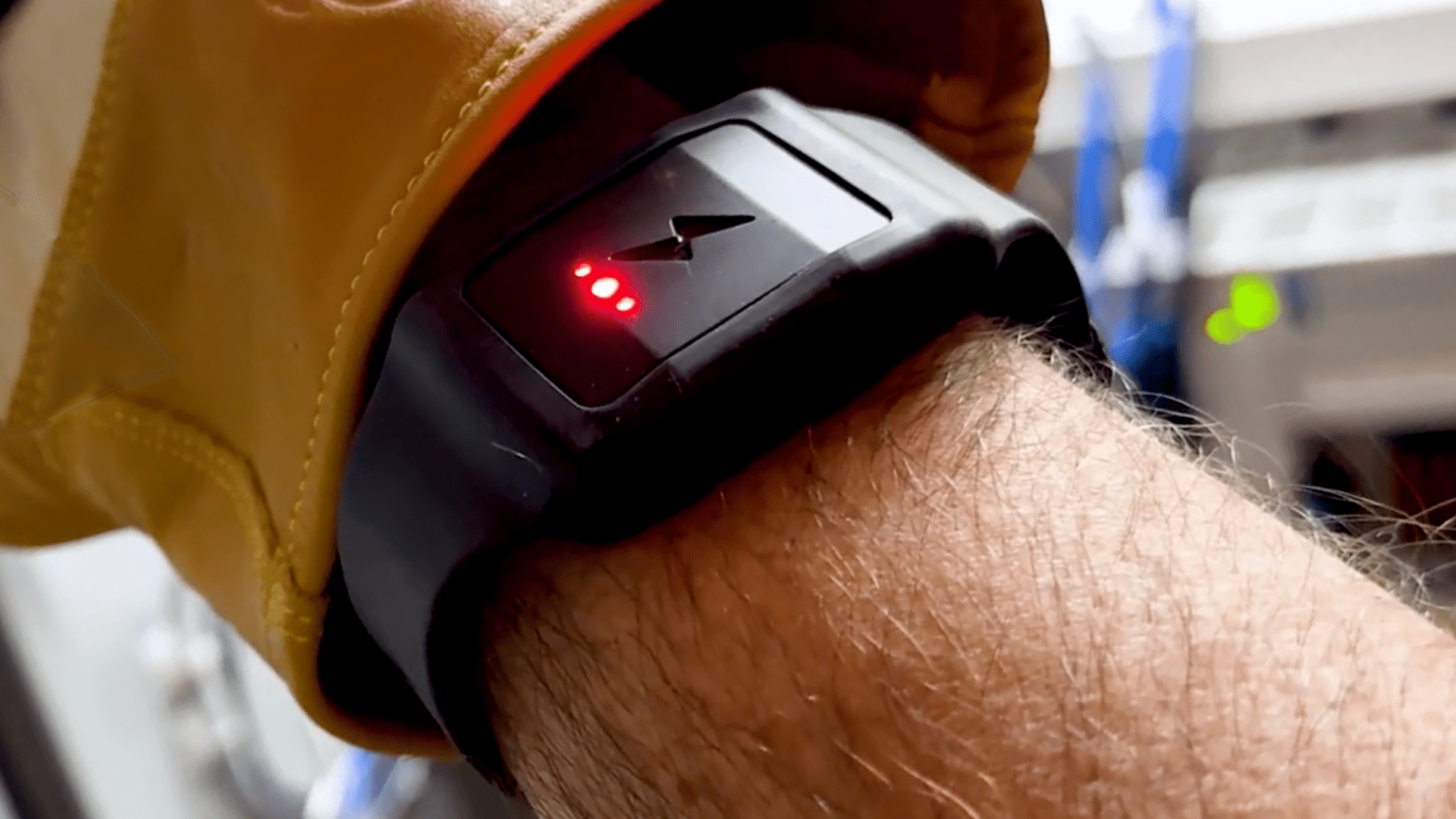 Proxxi Gloves Content Pod_png