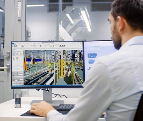 Accelerating Machine Innovation with Digital Twin Software - engineer_jpg